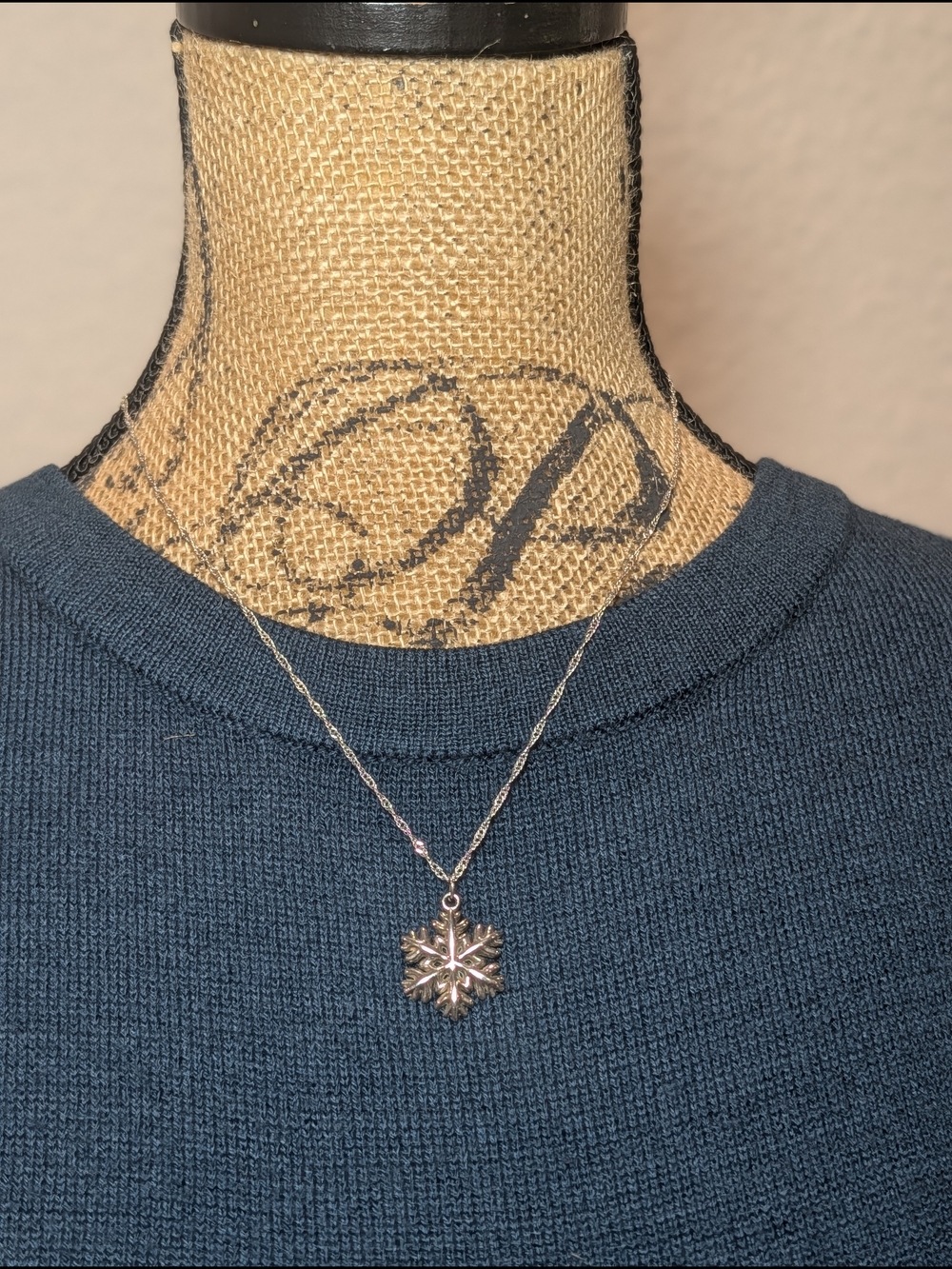 Silver Snowflake Pendant Necklace